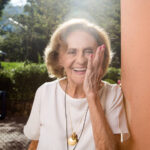 Morre Laura Cardoso, lenda da televisão brasileira, aos 98 anos. Leia aqui.