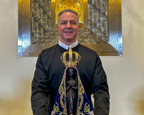 [BARRETÃO 2026] Padre Camilo conduz chegada da imagem peregrina de Aparecida ao Parque do Peão. Leia aqui!